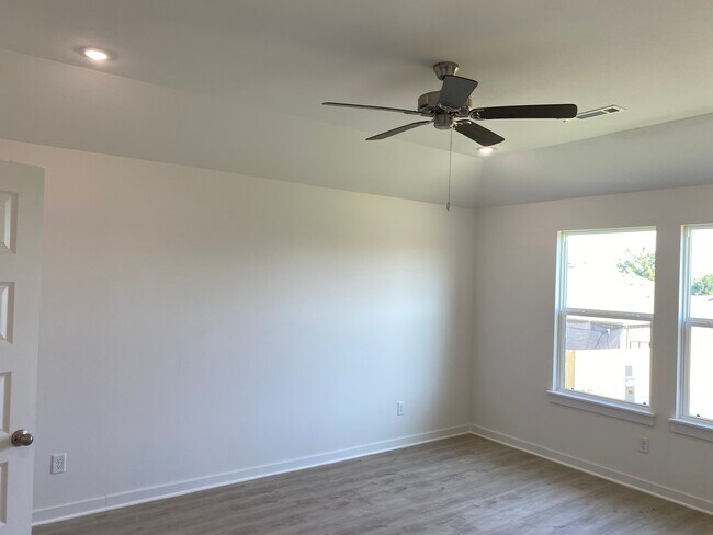 Foto del edificio - 1032 Pebble Dr