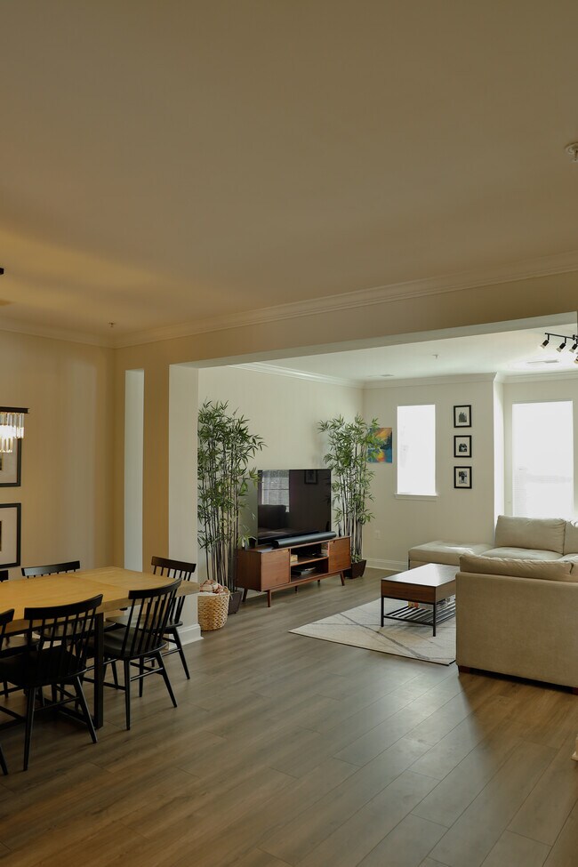 Foto del edificio - 353 Belt Pl