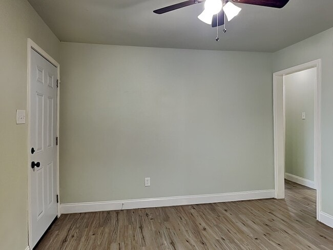 Building Photo - 1330 Marfa Ave