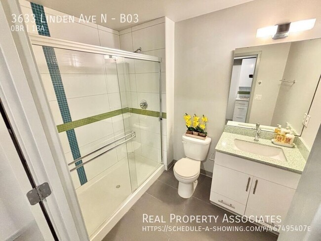 Interior Photo - 3633 Linden Ave N