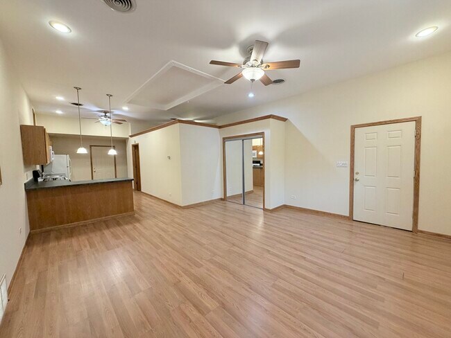 Foto del edificio - 3801 S Union Ave
