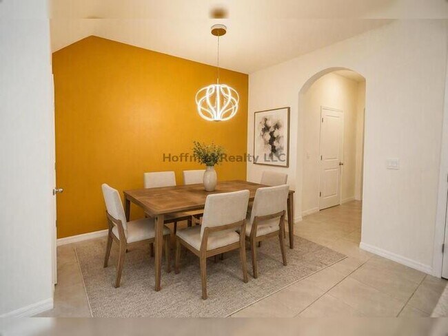 Building Photo - Spacious 3BR Townhome in Summerstone | Lake Views | Pets Welcome