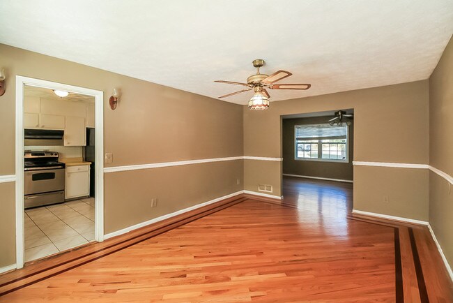 Building Photo - Spacious home with a basement!