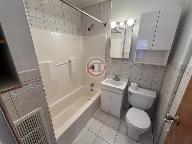 Photo - 1352 Gillespie Ave Apartment
