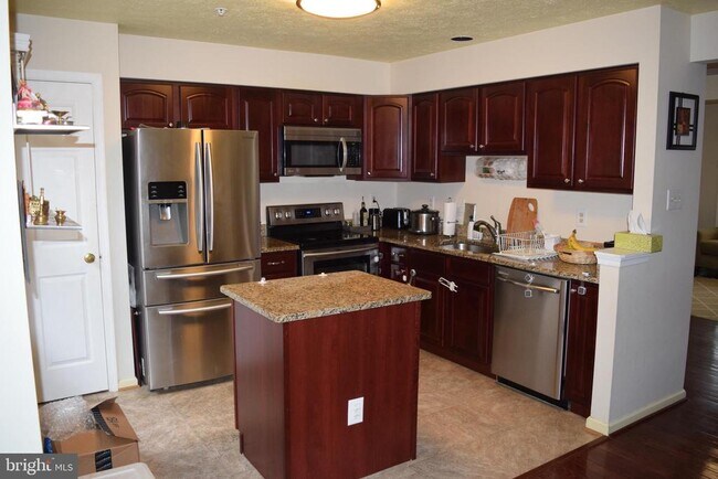 Foto del edificio - 7917 Brightwind Ct