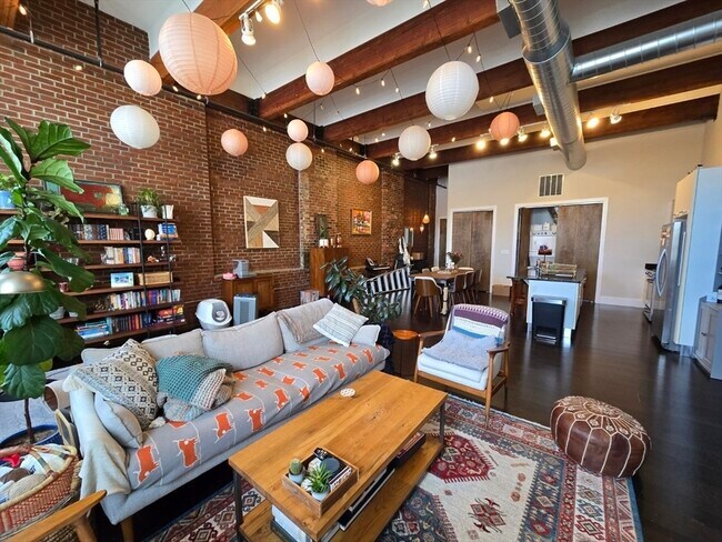 Foto del edificio - 154 W 2nd St