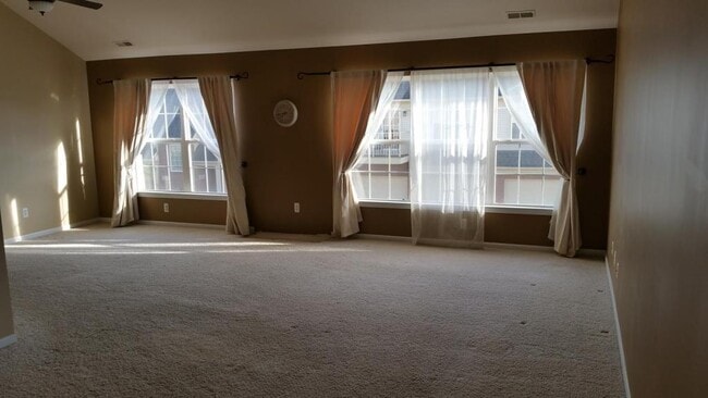 Building Photo - 4041 Cornerstone Dr