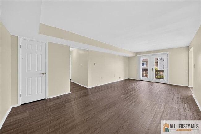 Building Photo - 710 Peach St