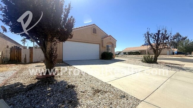 Building Photo - 13591 Monterey Way