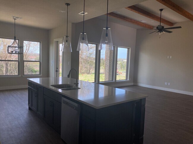 Foto del edificio - Brand New Beautiful Spacious 3/2.5/2 In Up...