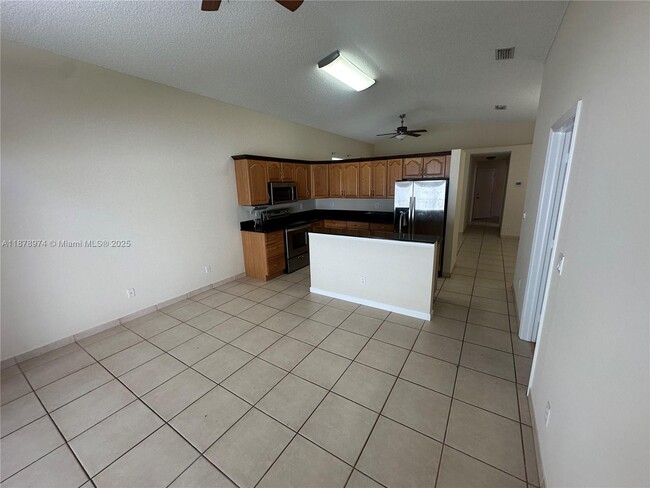 Foto del edificio - 2997 SW 179th Ave