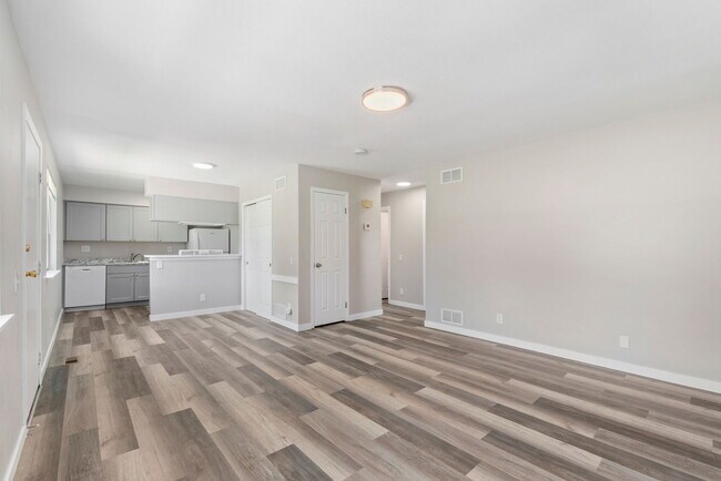 Building Photo - 1242 S Uvalda St