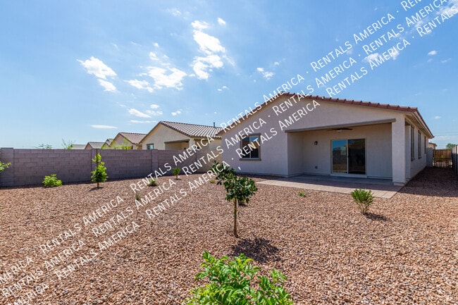 Building Photo - 3 bedroom 2 baths in Maricopa