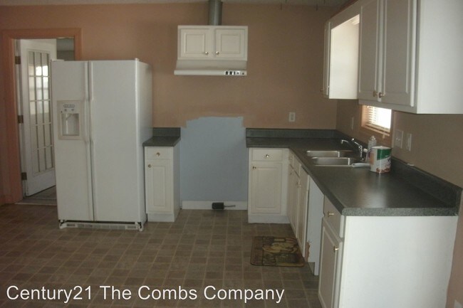 Building Photo - 3 br, 2 bath House - 2015 Bridgewood Road
