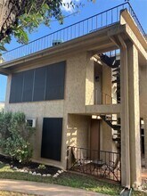 Building Photo - 5916 Lago Vista Way