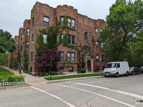 Building Photo - 3702 N Lakewood Ave