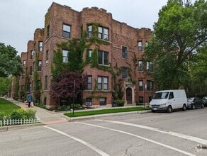 Building Photo - 3702 N Lakewood Ave