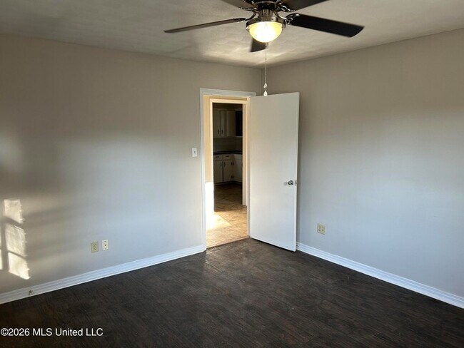 Foto del edificio - 106 Rollins Dr