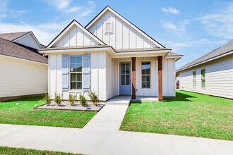 Building Photo - Cottages at Sugar Mill Pond