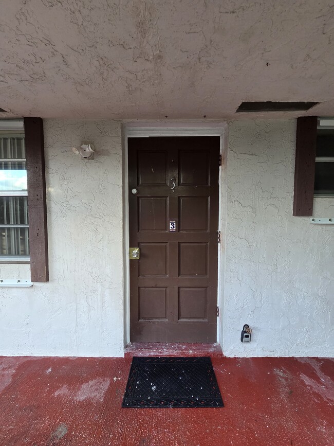 Foto del edificio - 2526 Taylor St