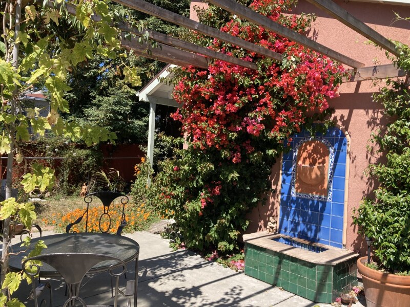Primary Photo - 2300 Curtis St