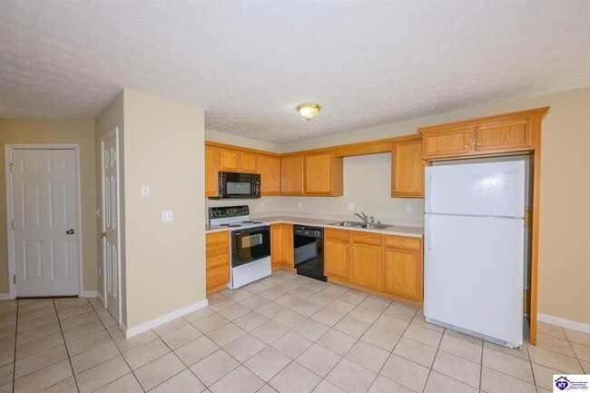 Building Photo - 113 Poplar Cir
