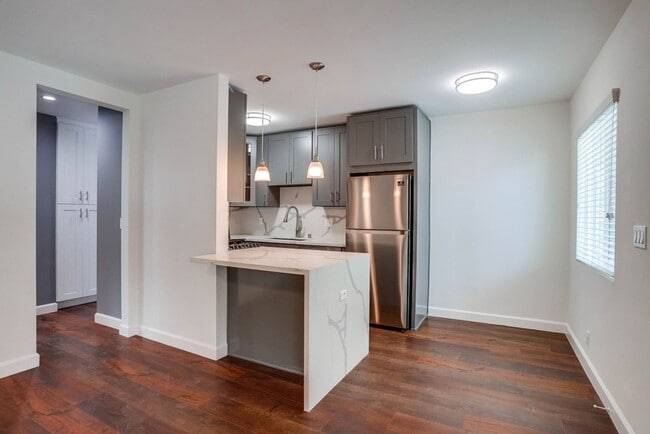 Building Photo - 920 Enterprise Ave