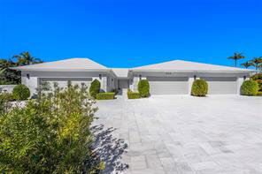 Foto del edificio - Alamanda Drive, Hallandale Beach, FL 33009 - 3 BR 4 BA single-family home
