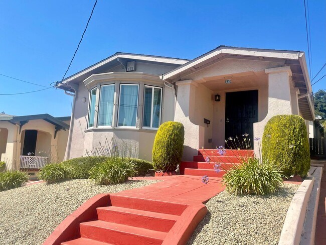 Foto del edificio - Lovely Home Available for Rent