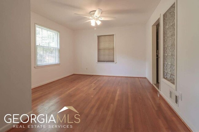 Foto del edificio - 3197 Alberta Ln