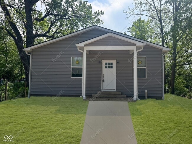 Building Photo - 2127 Haines Ave