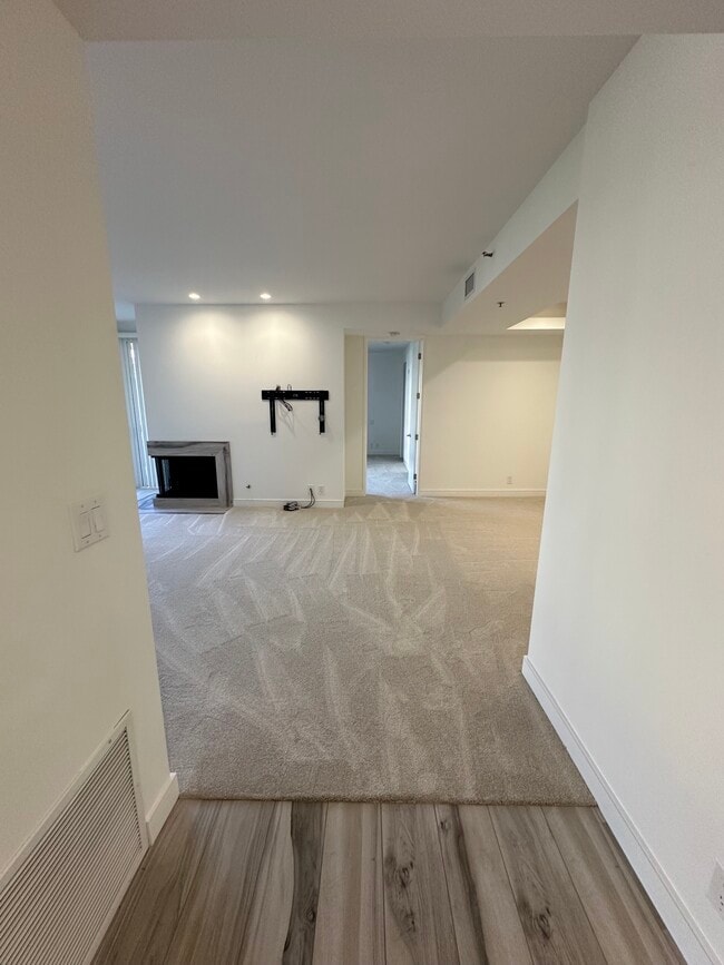 Entry - 2131 Century Park Ln