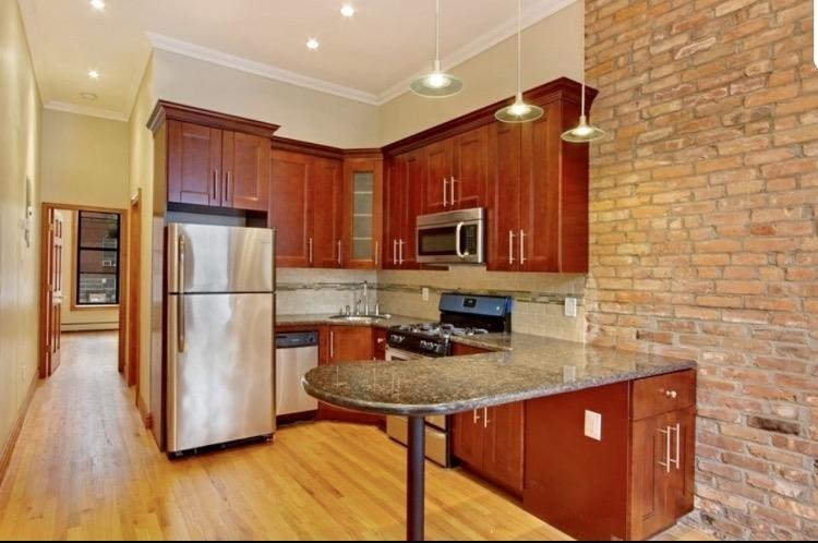 Primary Photo - 101 Halsey St