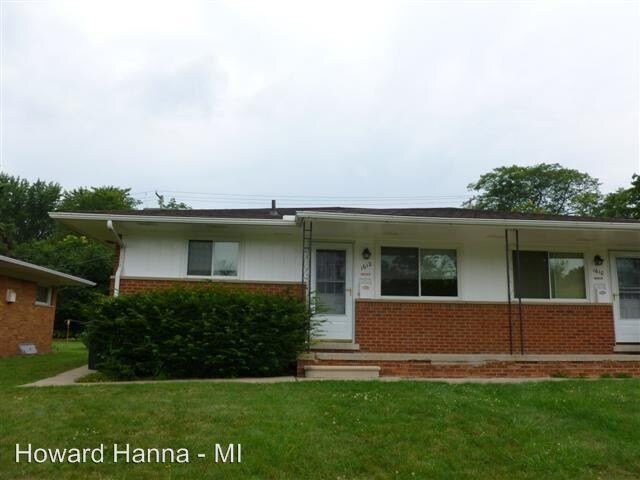 Building Photo - 1610-1612 Greenview Dr