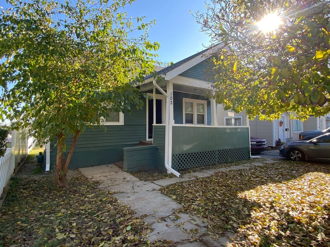 Primary Photo - Fully Remodeled 3Bedroom House!