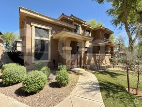 Building Photo - 1225 N 36th St