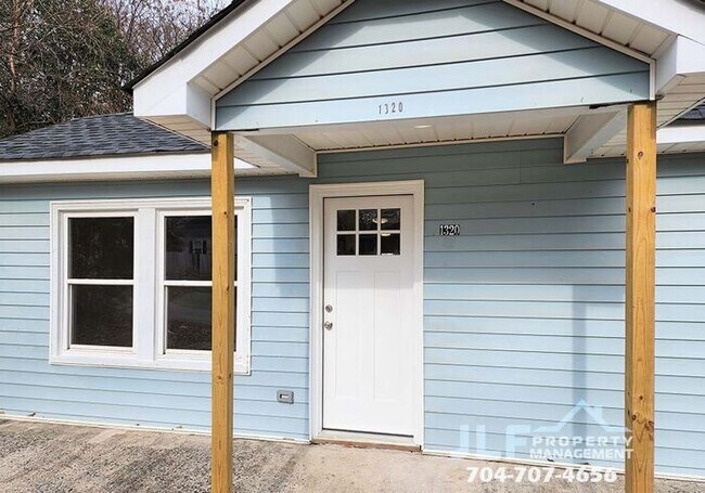Building Photo - 2 Bed/2 Bath Renovated Home in Gastonia.