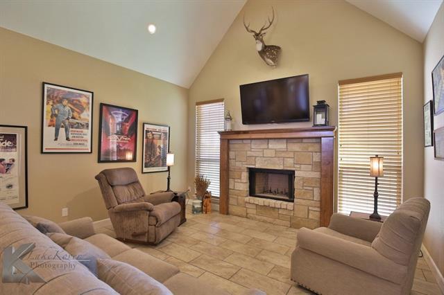 Foto del edificio - 4025 Hill Country Dr