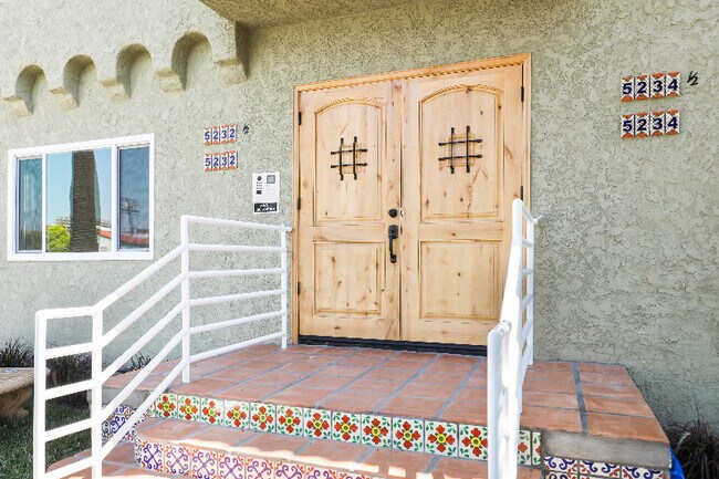 Foto del edificio - 5234 W 20th St