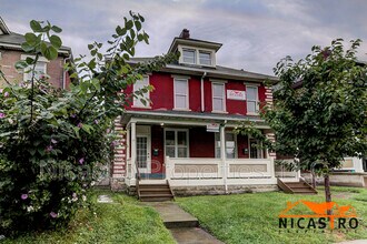 Building Photo - 136 E 11th Ave