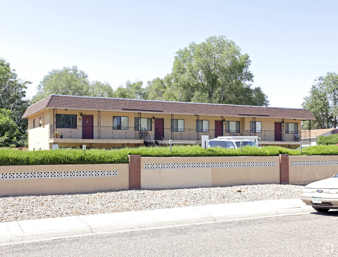 Primary Photo - Himes Apartments