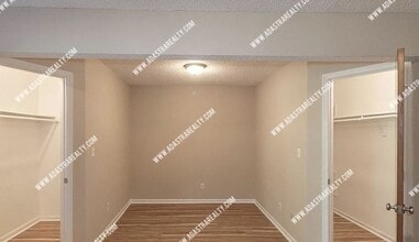 Building Photo - 318 Birch Ln