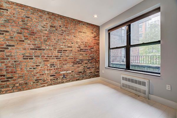 Building Photo - 195 Stanton St