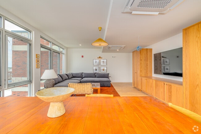 Resident Lounge - The Howell