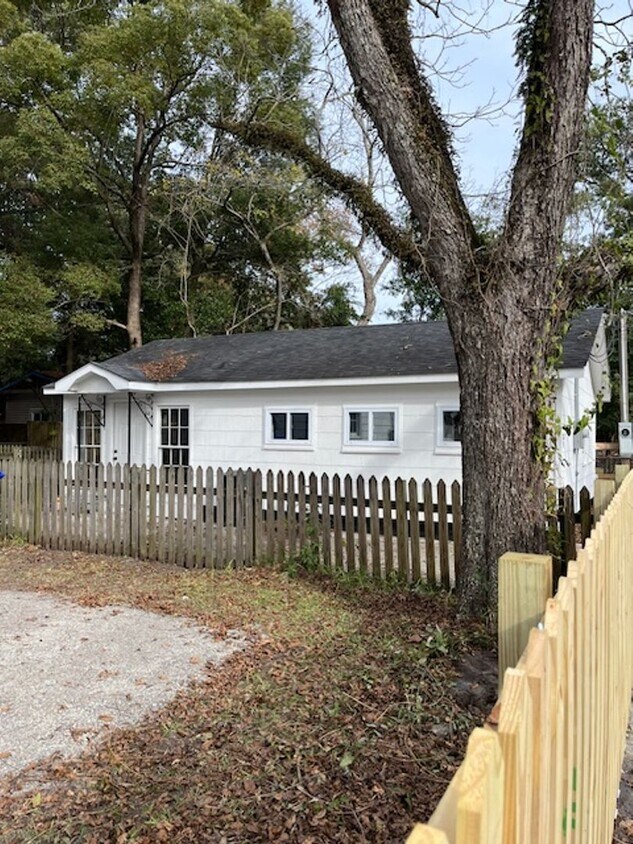 Primary Photo - 2767 West Surrey Drive