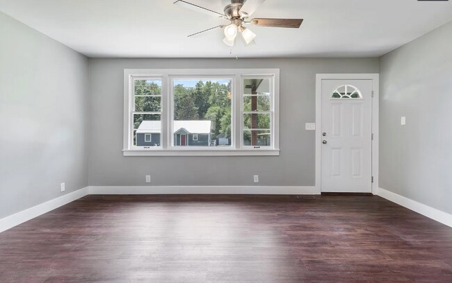 Building Photo - 108 Brook Dr