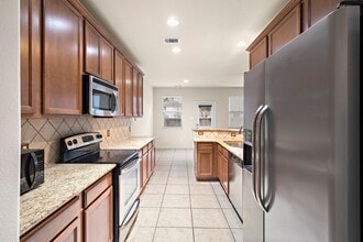 Building Photo - 3315 Victorian Manor Ln