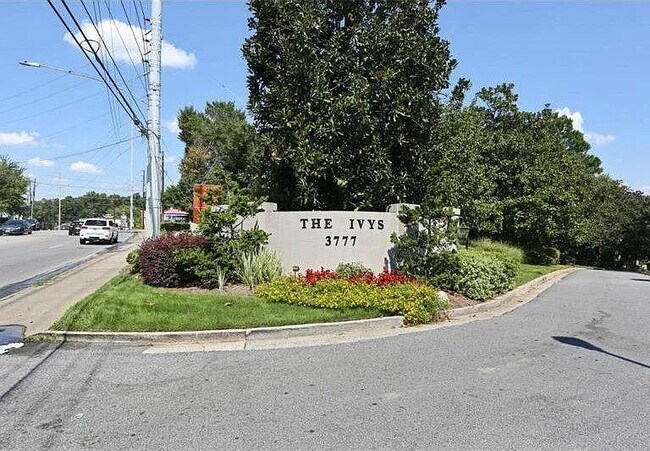 Foto del edificio - 11 Ivy Sq NE