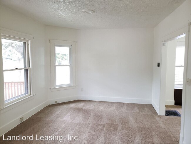 Building Photo - 4 br, 2 bath House - 106 Water Street