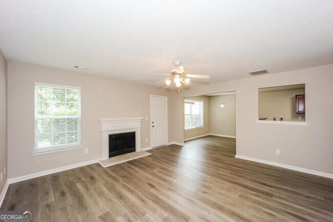 Foto del edificio - 4614 Raven Wood Loop
